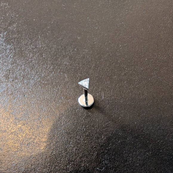 Maria Tash Invisible Set Triangle Diamond Threaded Stud Earring 2.5mm - Picture 5 of 6